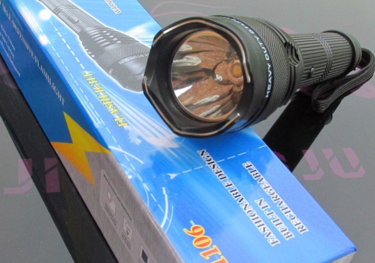 防身手電電擊棒有沒(méi)有用？